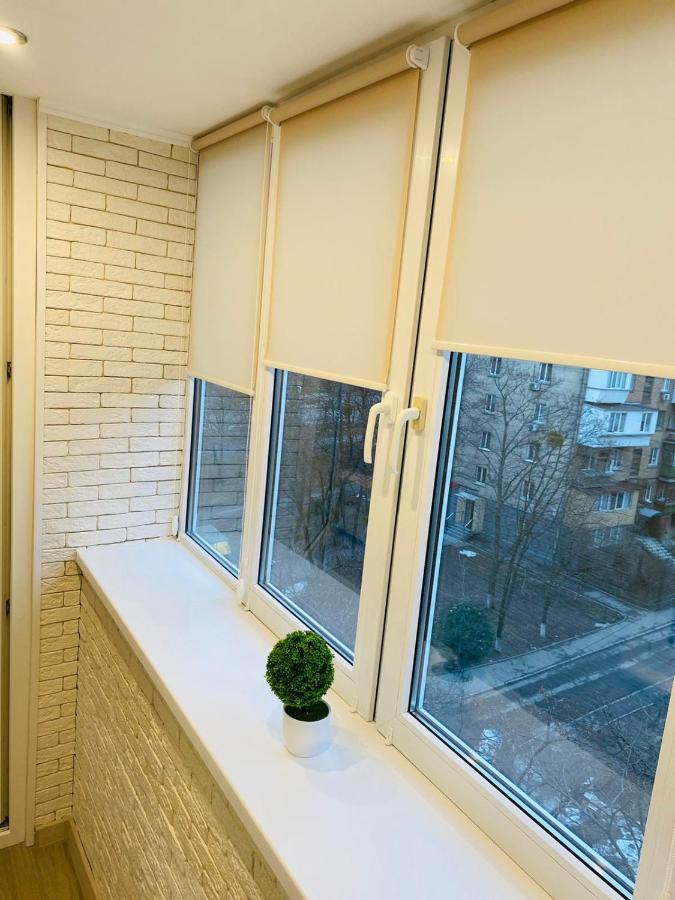 Квартира По Адресу Дружбы Народов 8А Kiev Dış mekan fotoğraf